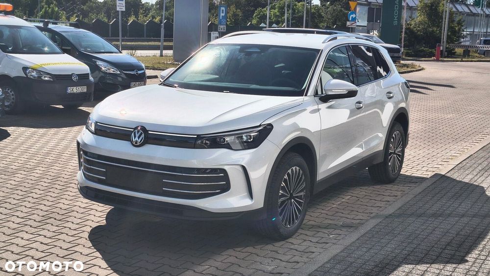 Volkswagen Tiguan - 4