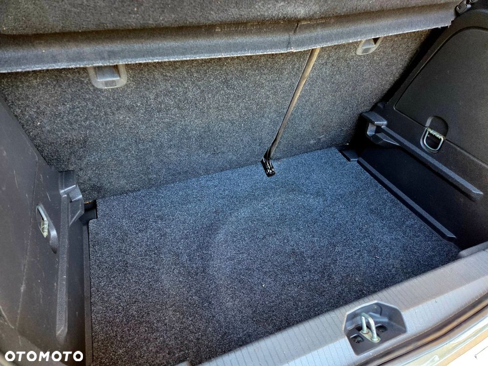 Opel Corsa 1.2 16V Enjoy - 9