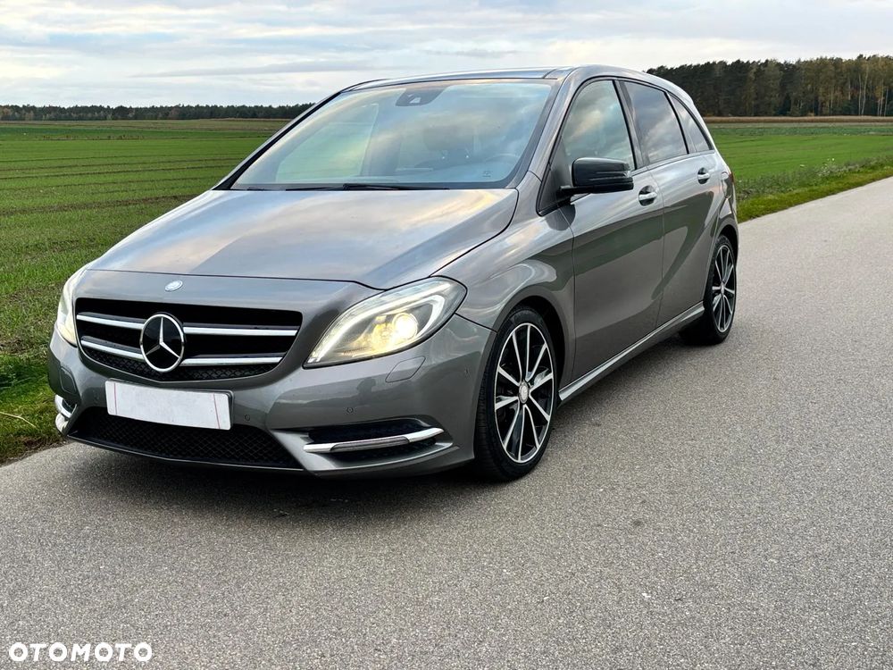 Mercedes-Benz Klasa B 220 d 4Matic 7G-DCT AMG Line - 20