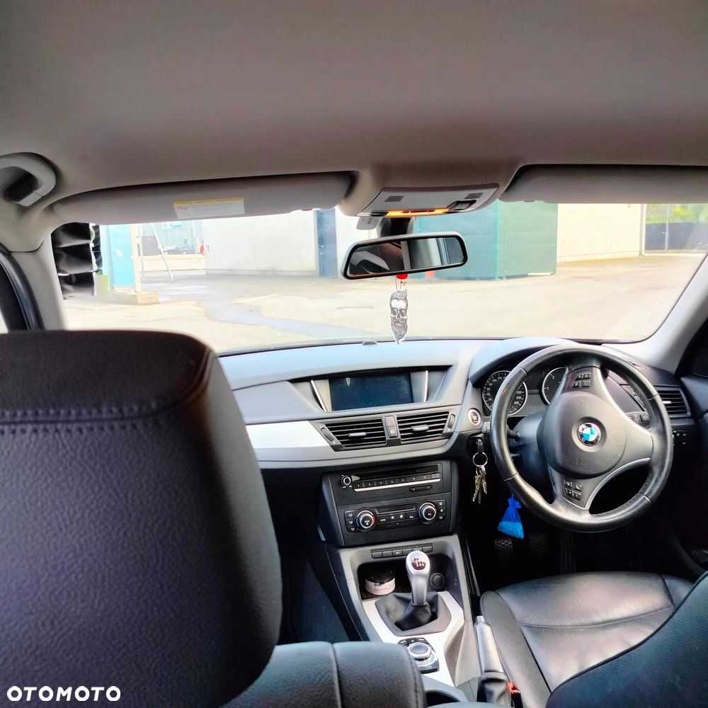 BMW X1 sDrive18d - 9