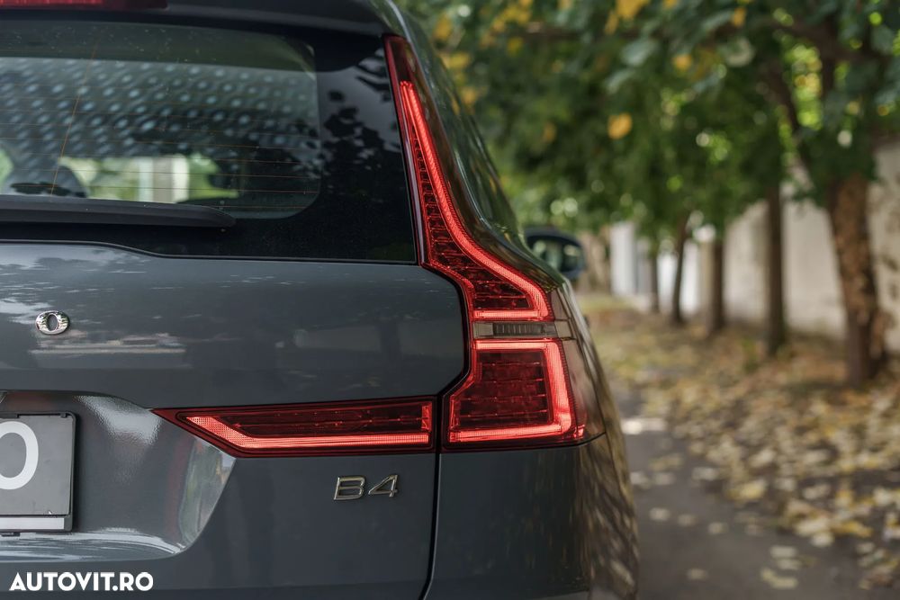 Volvo XC 60 B4 D Plus Bright - 13