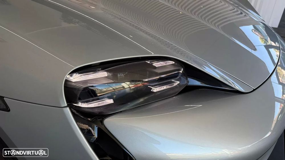 Porsche Taycan 4S - 14