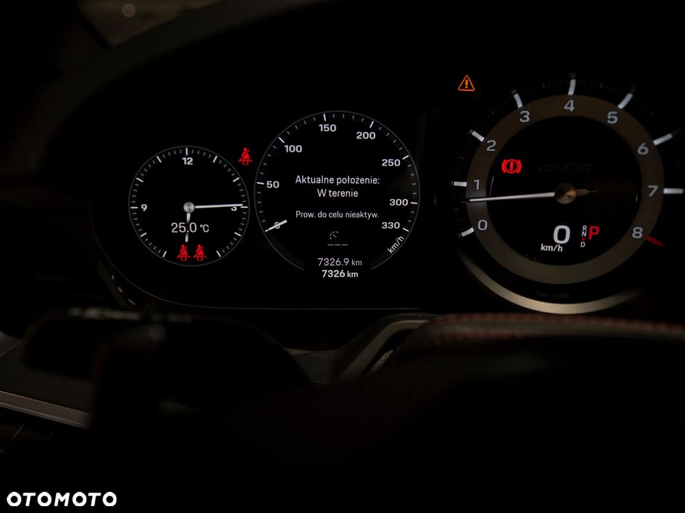 Porsche 911 Carrera 4 GTS - 34