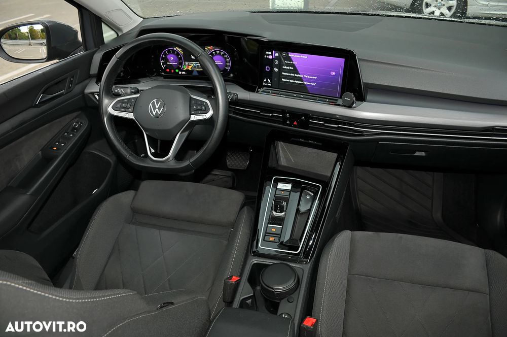 Volkswagen Golf 1.5 eTSI ACT DSG MHEV Style - 4