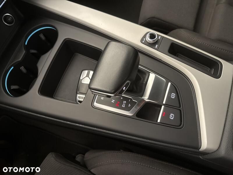 Audi A4 Limousine - 17