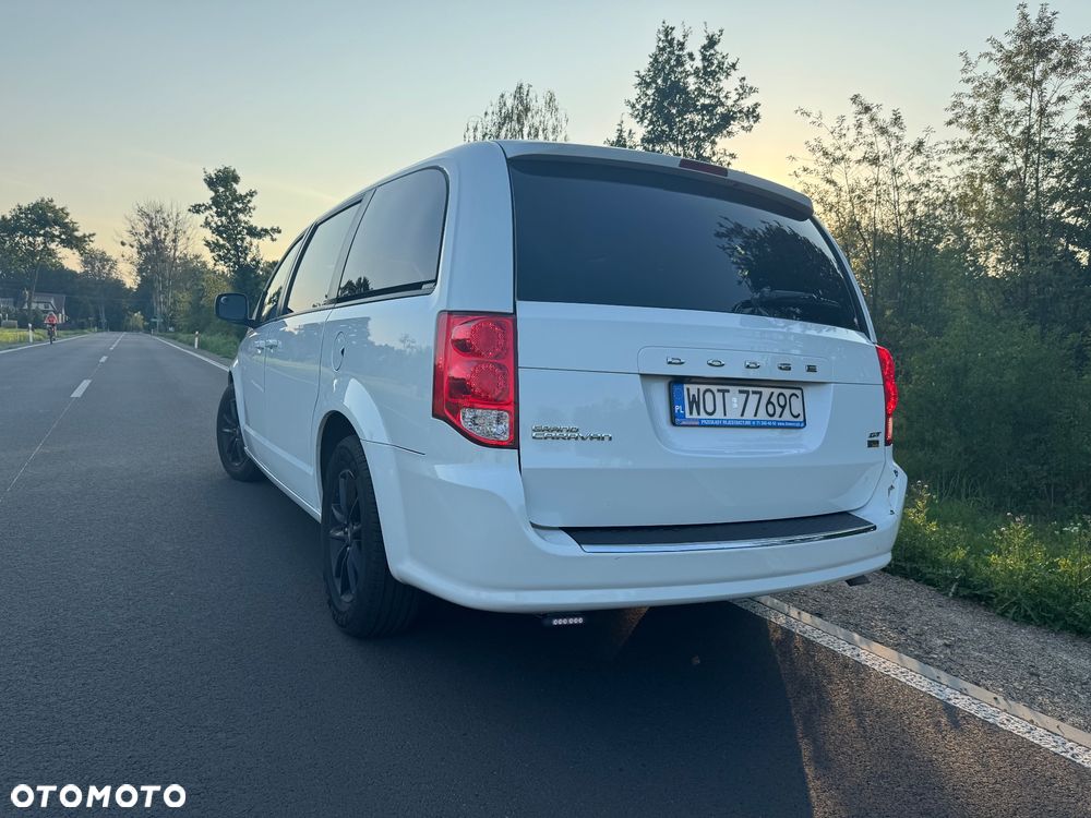 Dodge Grand Caravan 3.6 R/T - 31