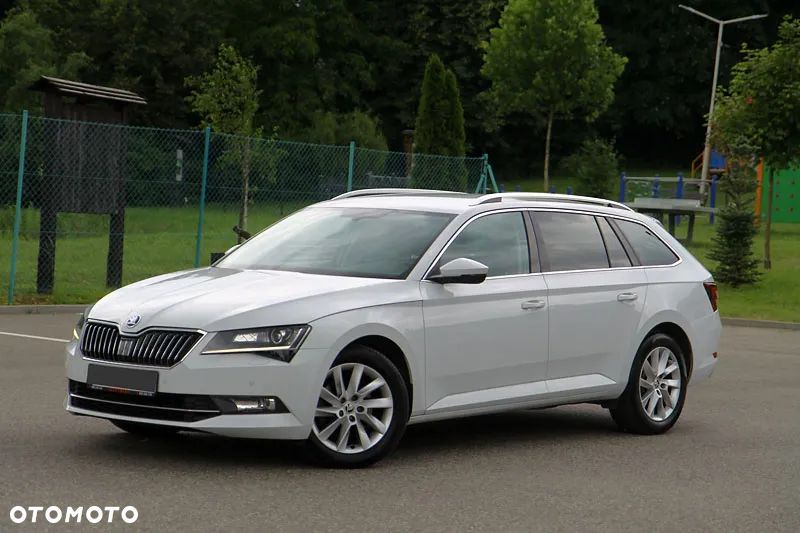 Skoda Superb 2.0 TDI DSG Ambition - 1