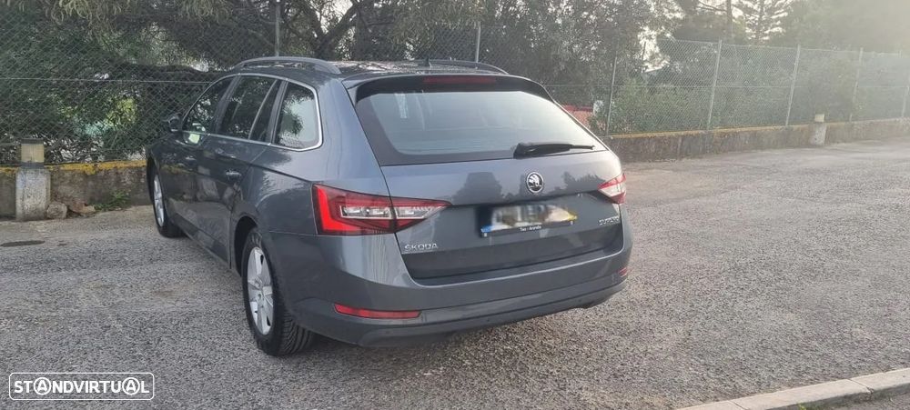 Skoda Superb Break 1.6 TDI Ambition DSG - 4