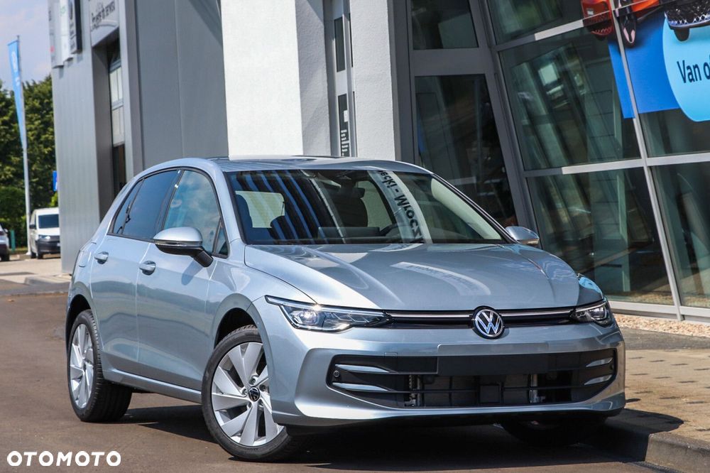 Volkswagen Golf - 8