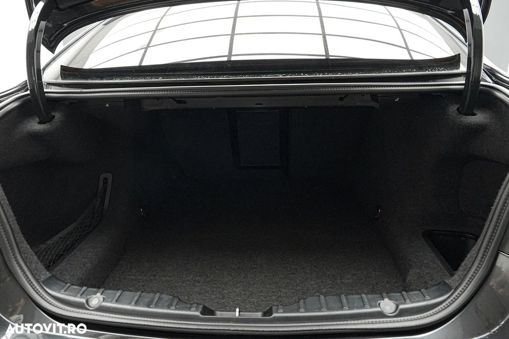 BMW Seria 5 535d xDrive AT - 29