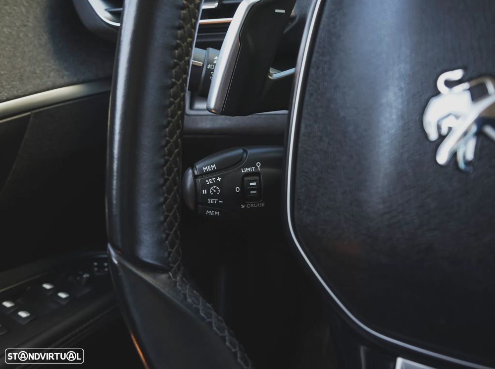 Peugeot 5008 BlueHDI 130 EAT8 Allure - 14