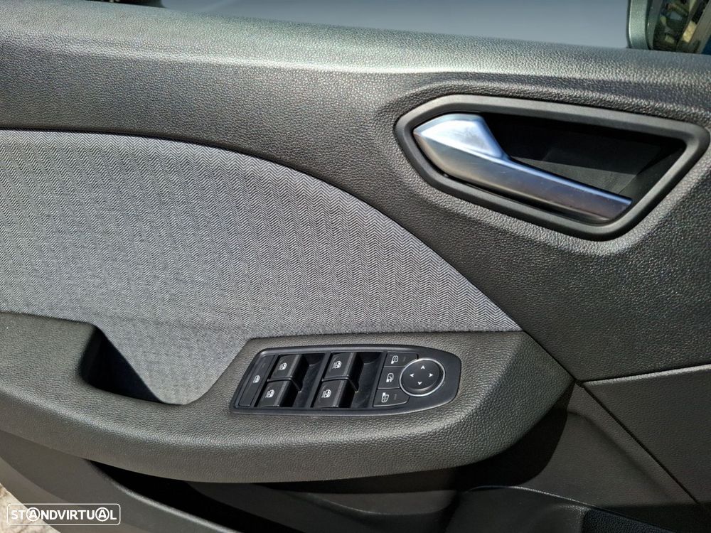 Renault Clio 1.0 TCe Techno — fotografia 24