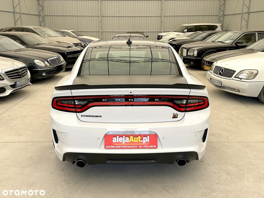 Dodge Charger 6.4 Scat Pack Widebody - 14