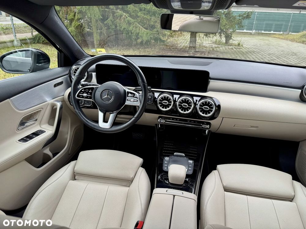 Mercedes-Benz Klasa A 180 Style 7G-DCT - 12