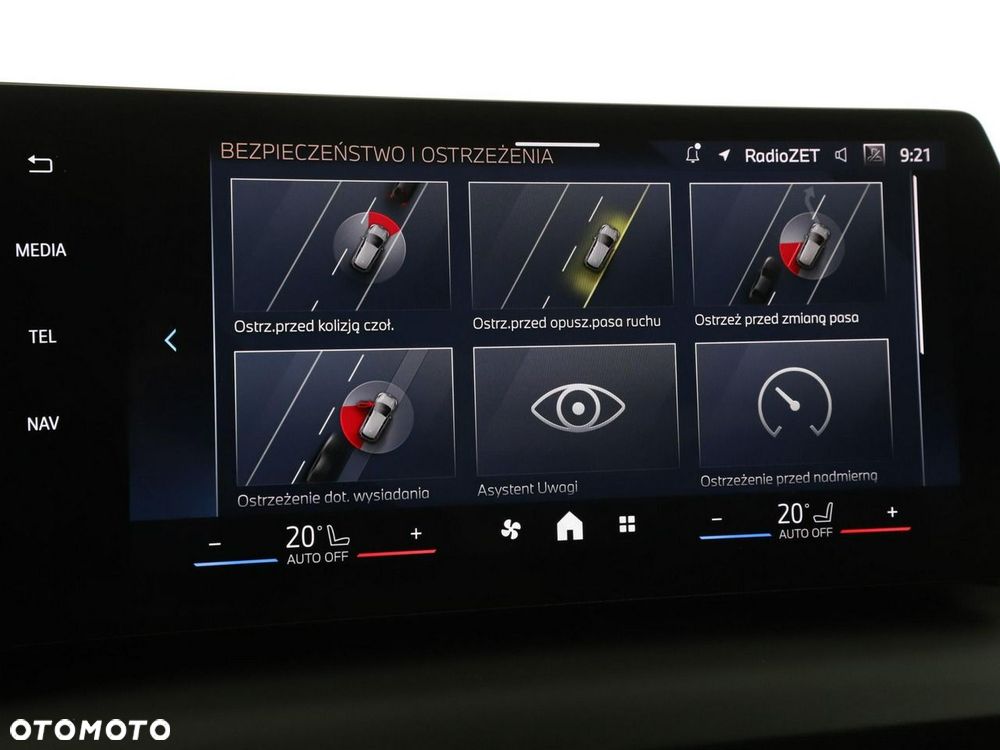 BMW Seria 1 120 mHEV - 28