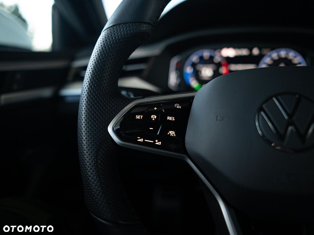 Volkswagen Arteon 2.0 TDI R-Line DSG - 25