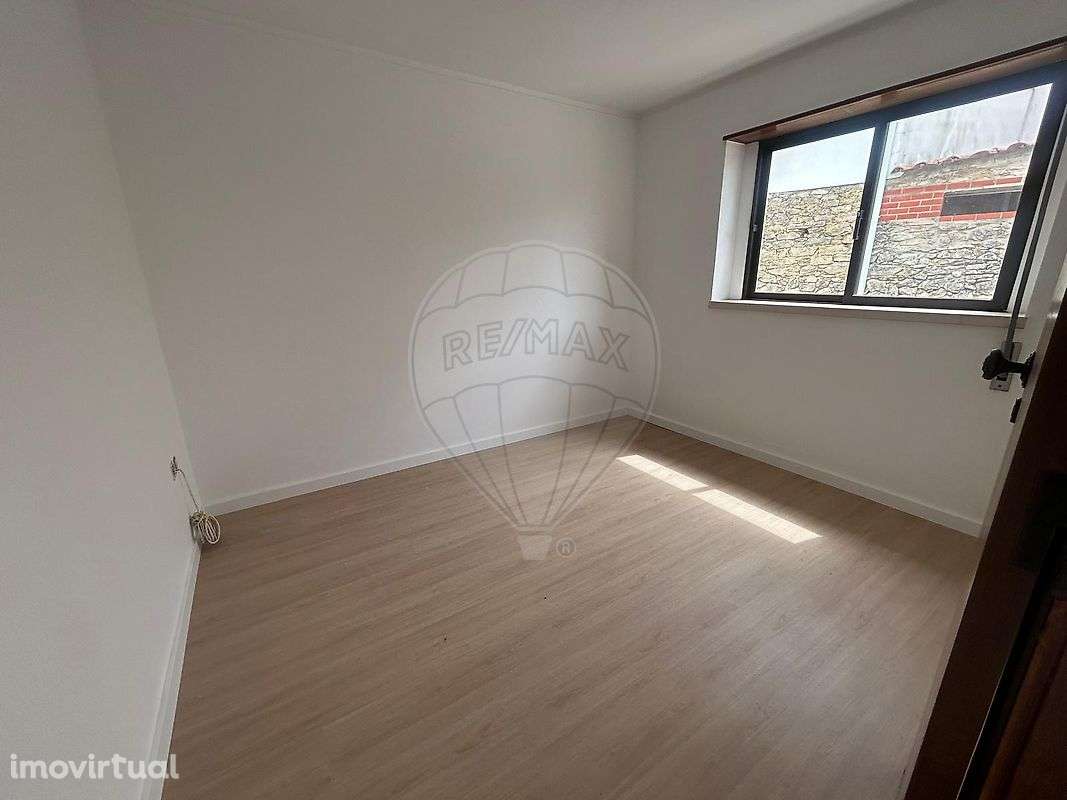 Moradia T2 para venda - Grande imagem: 2/14