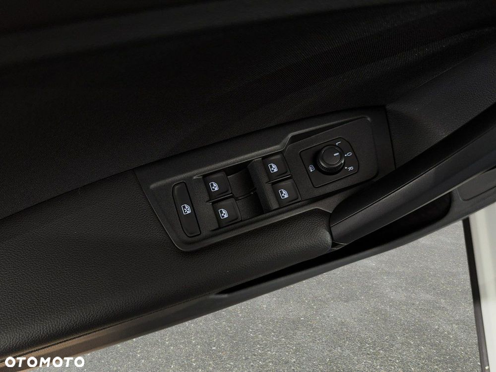 Volkswagen Tiguan - 29