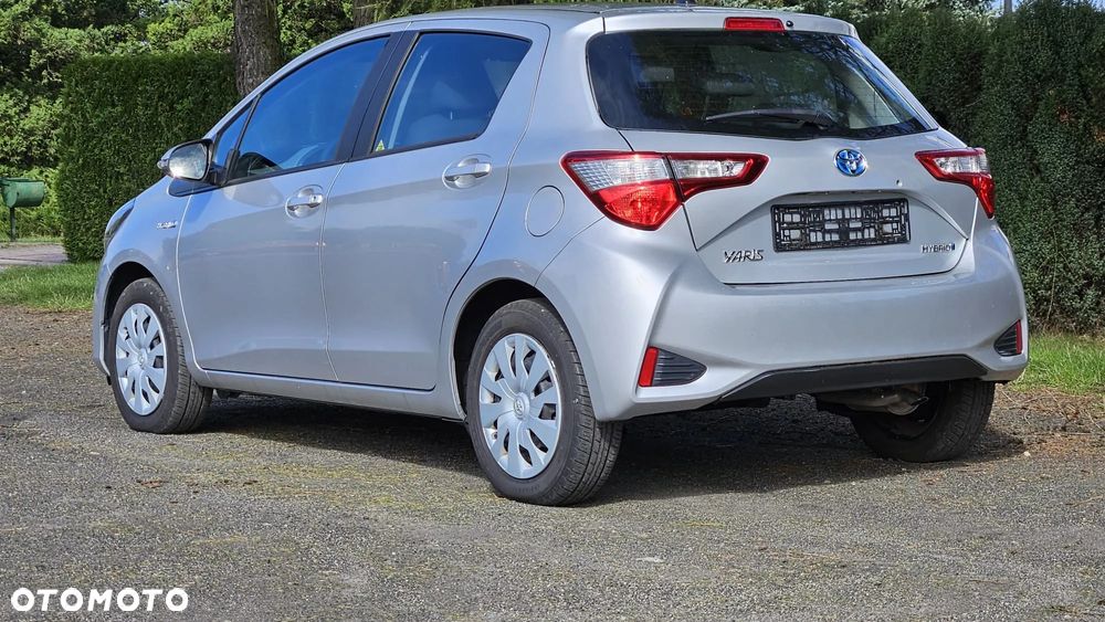 Toyota Yaris - 10