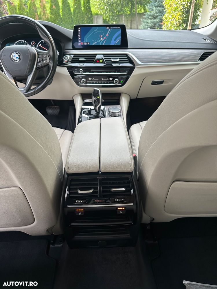 BMW Seria 5 520d xDrive AT - 20