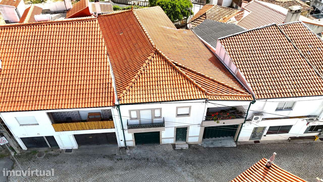 Moradia T4 com adega no Douro Vinhateiro, em Castanheiro do Sul, São J - Grande imagem: 2/47