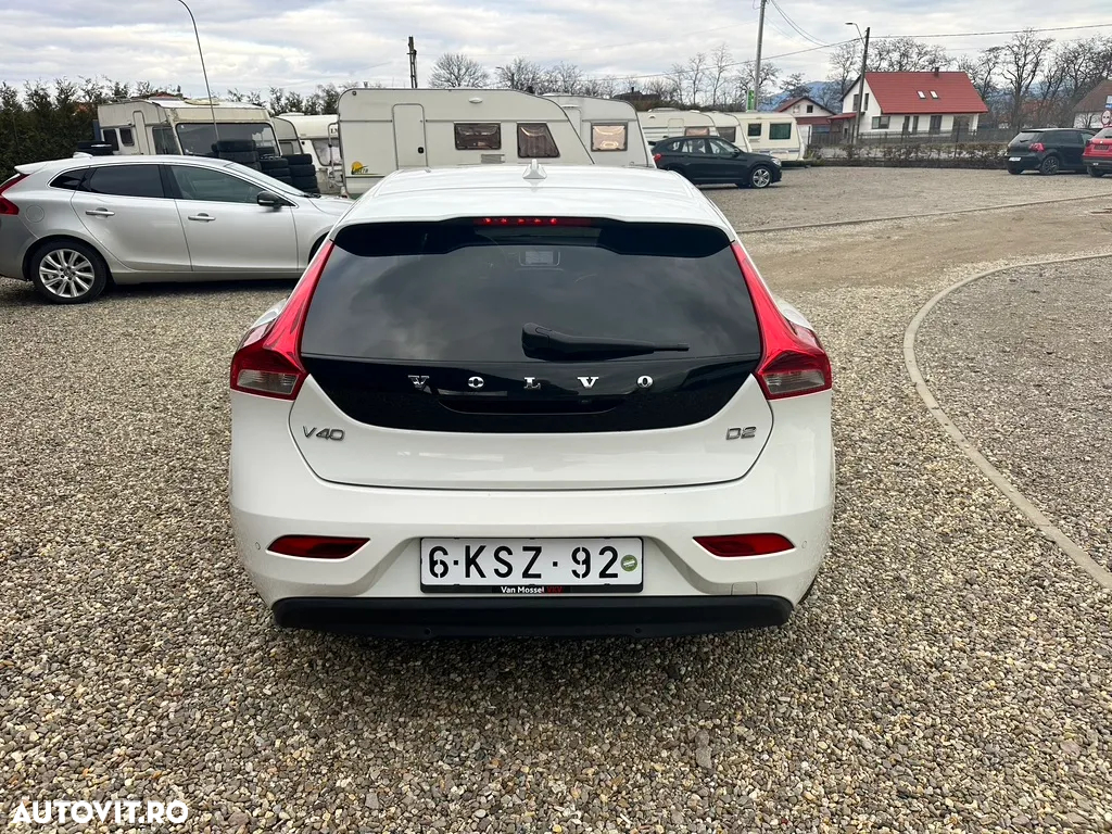 Volvo V40 D2 94g Momentum - 6