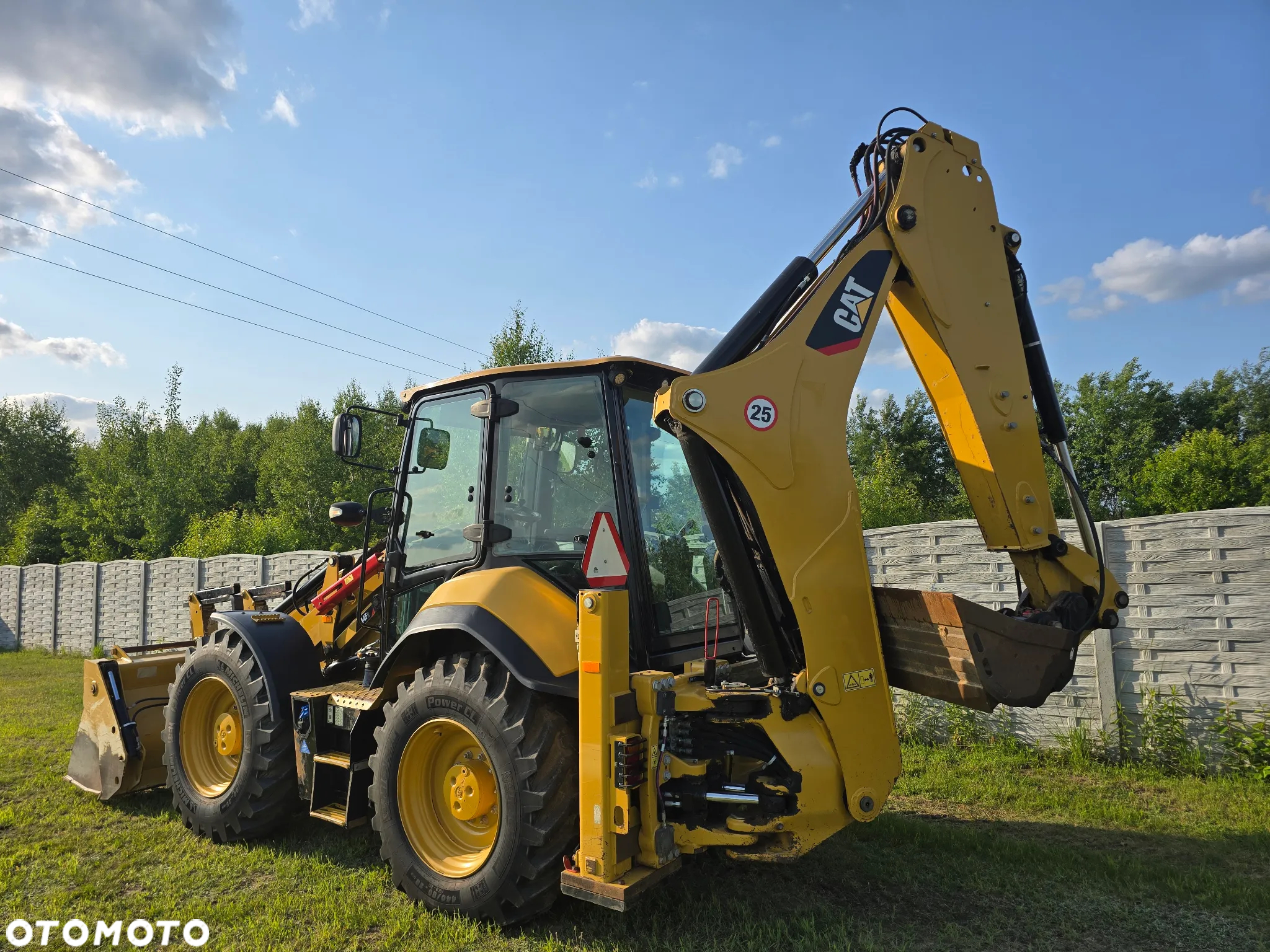 Caterpillar - 7