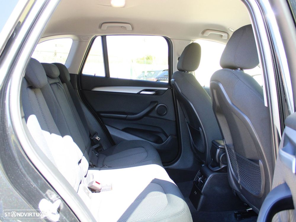 BMW X1 18 d sDrive Auto - 53