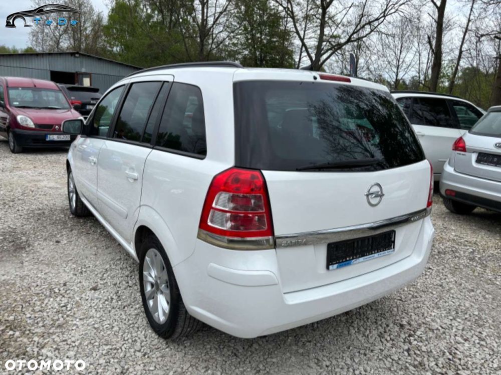 Opel Zafira - 11