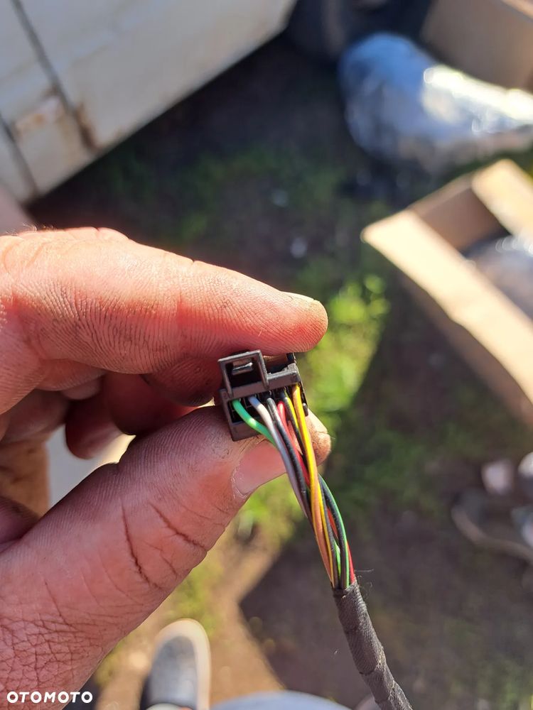 Lusterko lewe Mercedes B-Klasa III W247 A247 A2478100138 7 PIN - 9