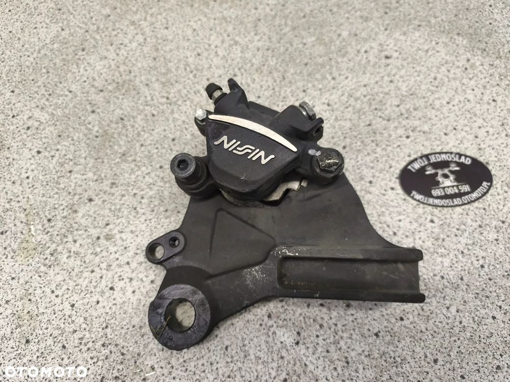 Zaciska hamulcowy tył, tylny Triumph Trident 660 2022 - 1