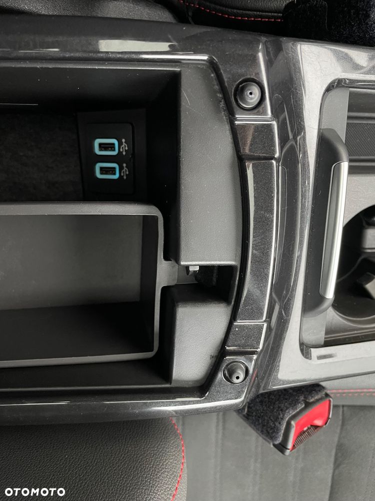 Ford Kuga 1.5 EcoBoost 2x4 ST-Line - 28