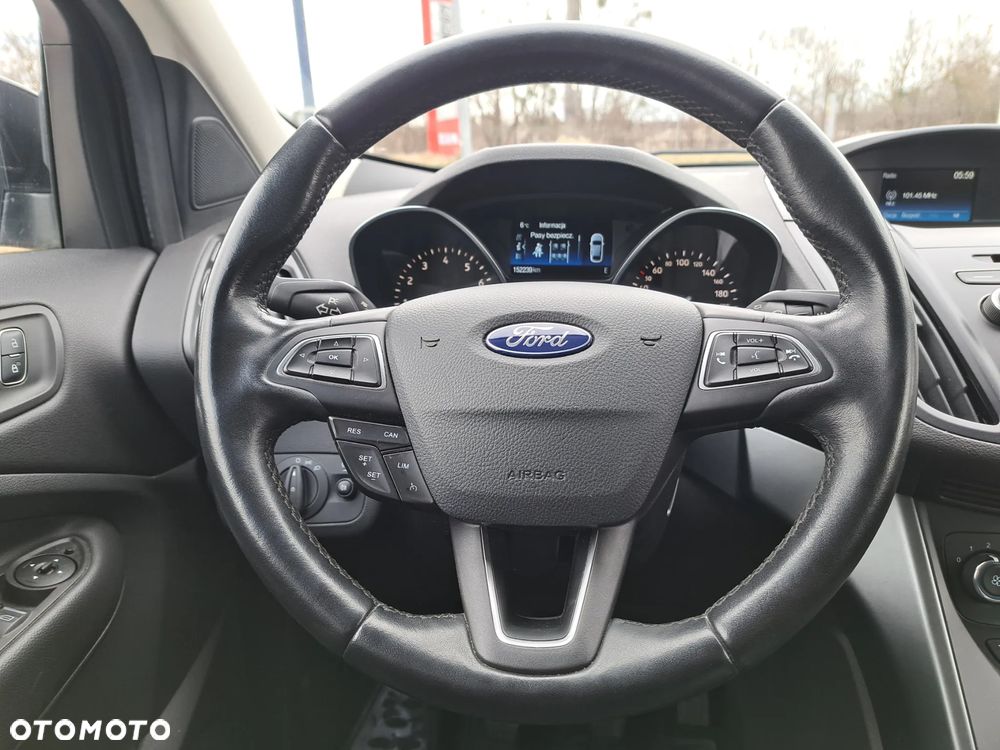 Ford Kuga - 25