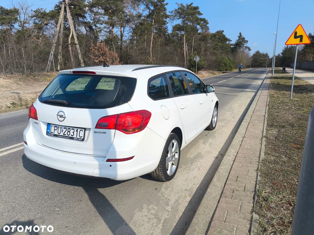 Opel Astra - 4