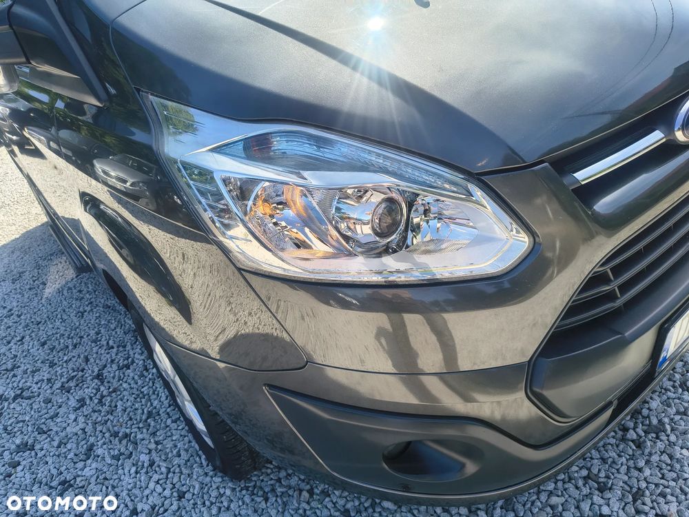 Ford Tourneo Custom - 14