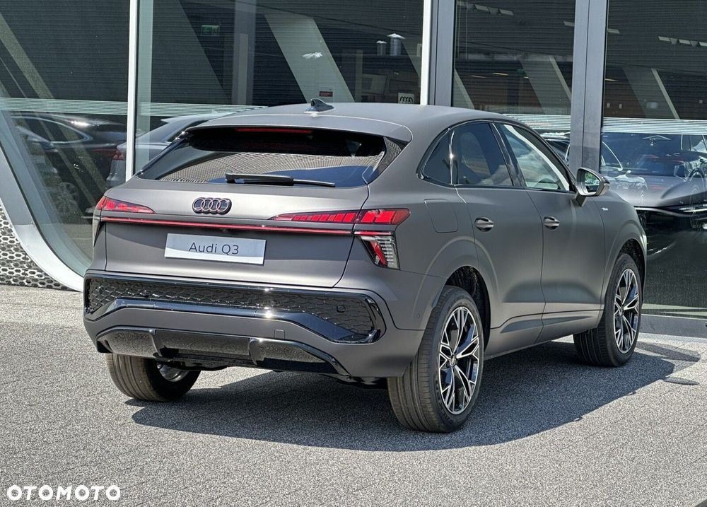 Audi Q3 Sportback - 7