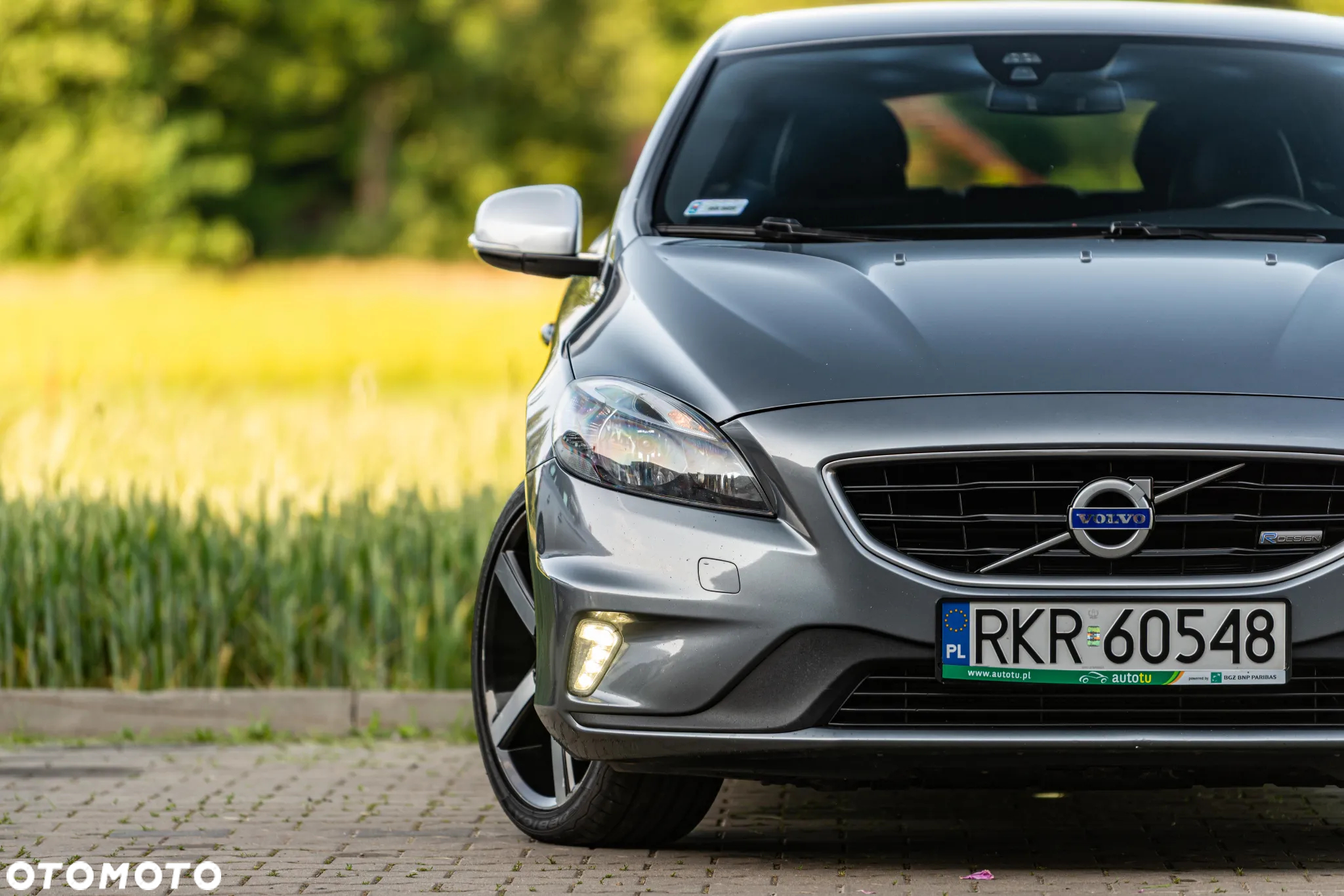 Volvo V40 D4 Drive-E R-Design Momentum - 13