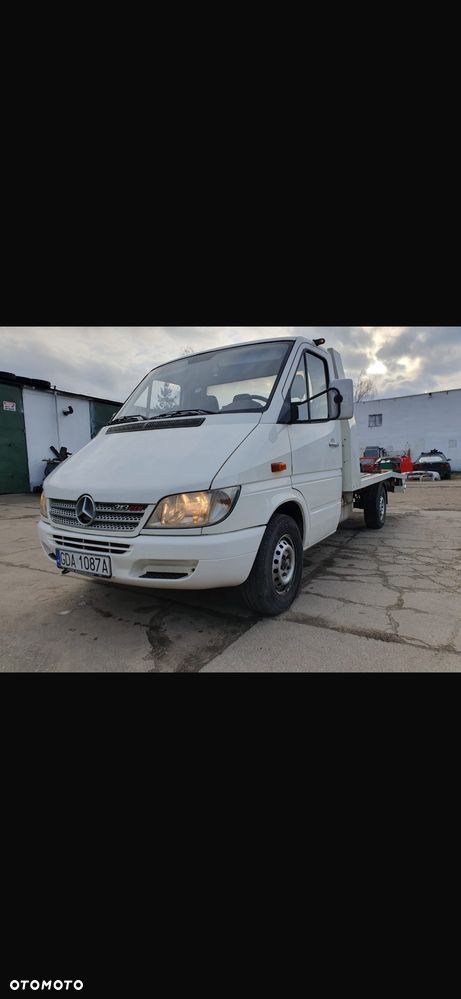 Mercedes-Benz Sprinter - 2