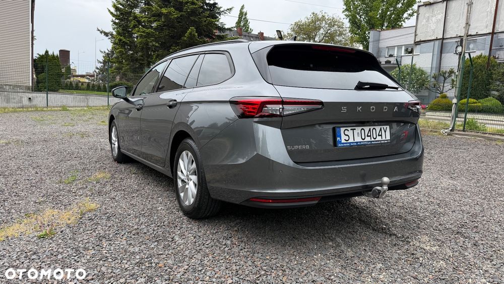 Skoda Superb 2.0 TDI SCR Essence DSG - 14
