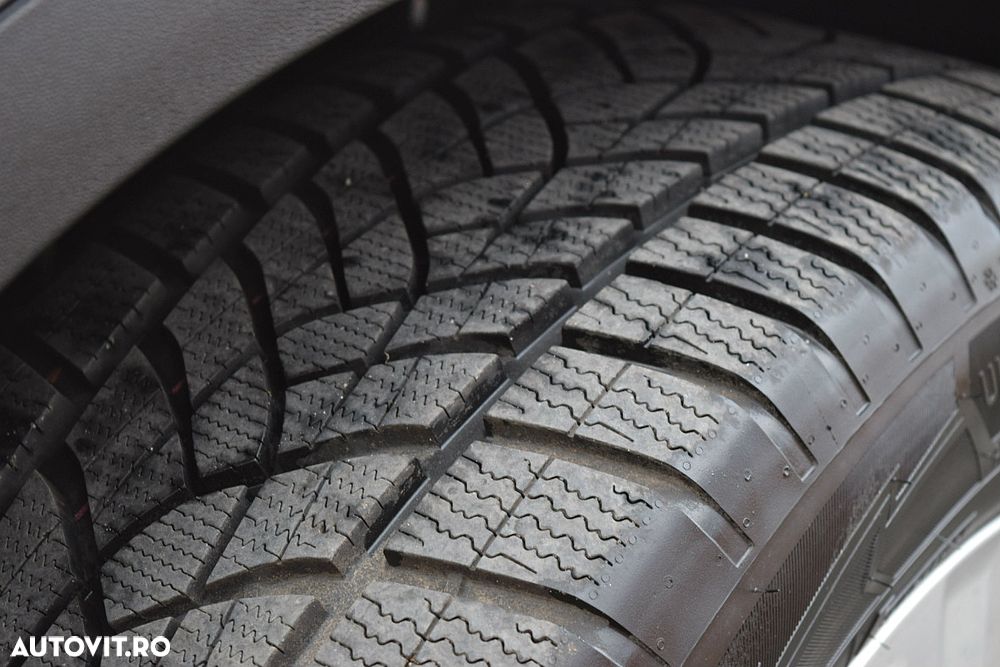 Mercedes-Benz GLC 300 e 4Matic 9G-TRONIC AMG Line Plus - 29