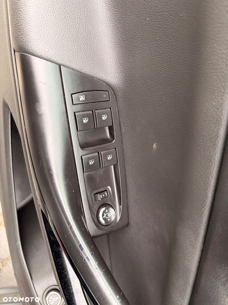 Opel Astra 1.5 D Start/Stop Automatik Design&Tech - 8