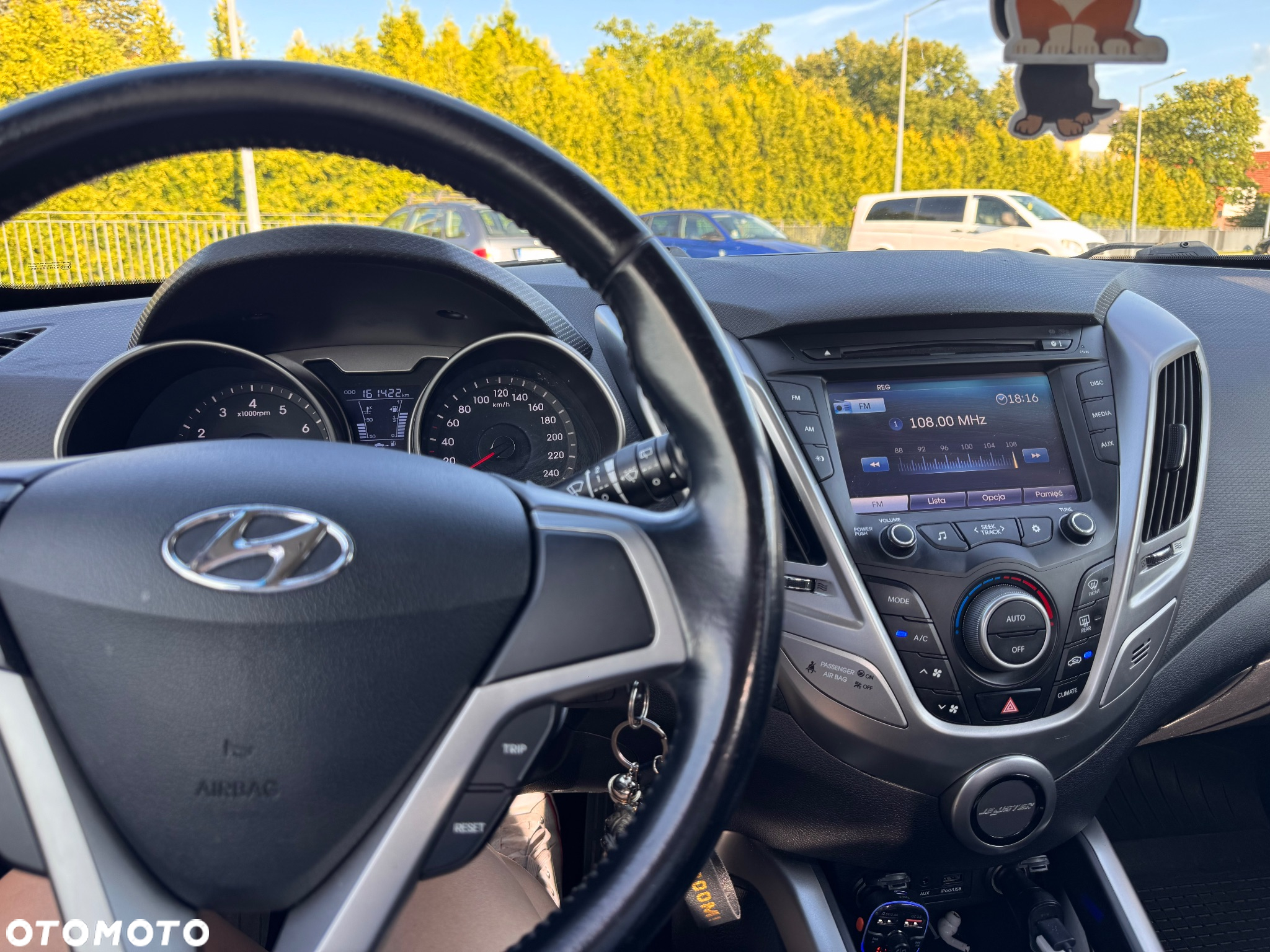 Hyundai Veloster 1.6 GDI Comfort - 26