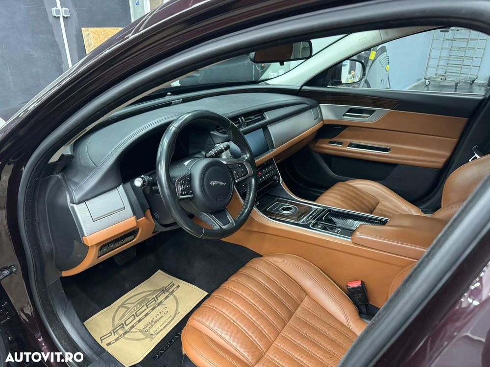 Jaguar XF 20d AWD Prestige - 6