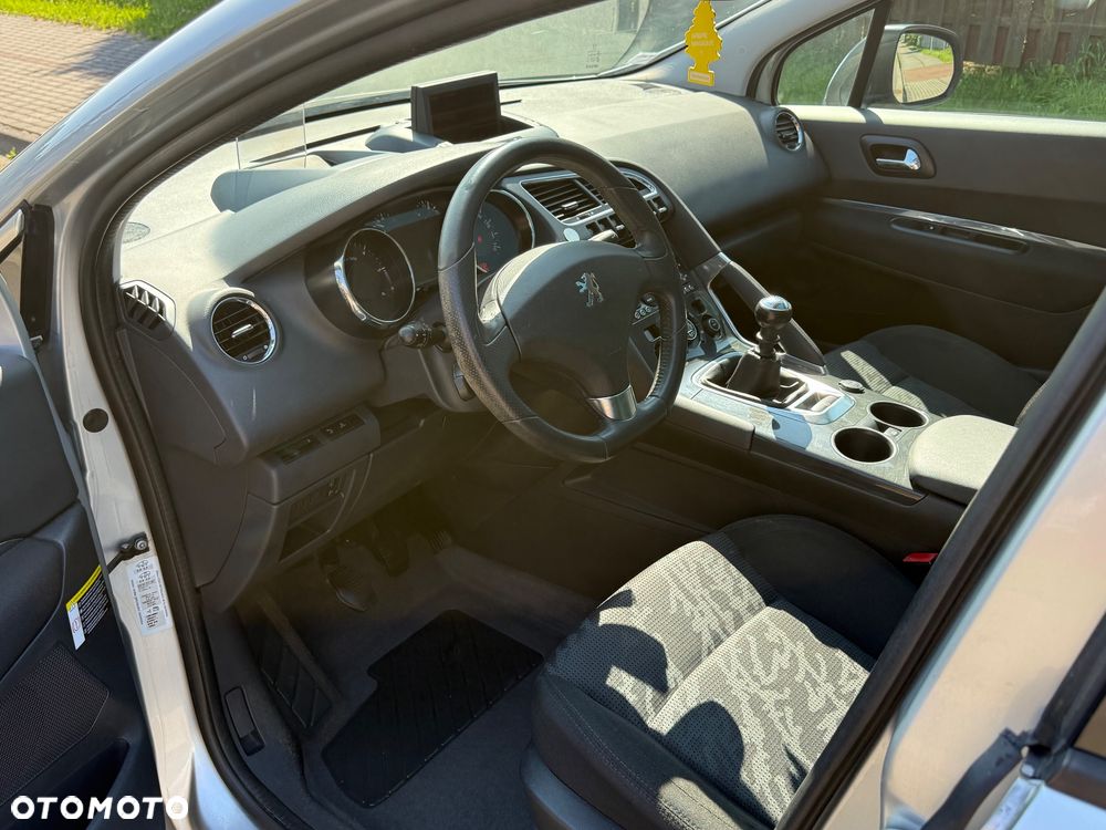 Peugeot 3008 1.6 HDi Premium - 10