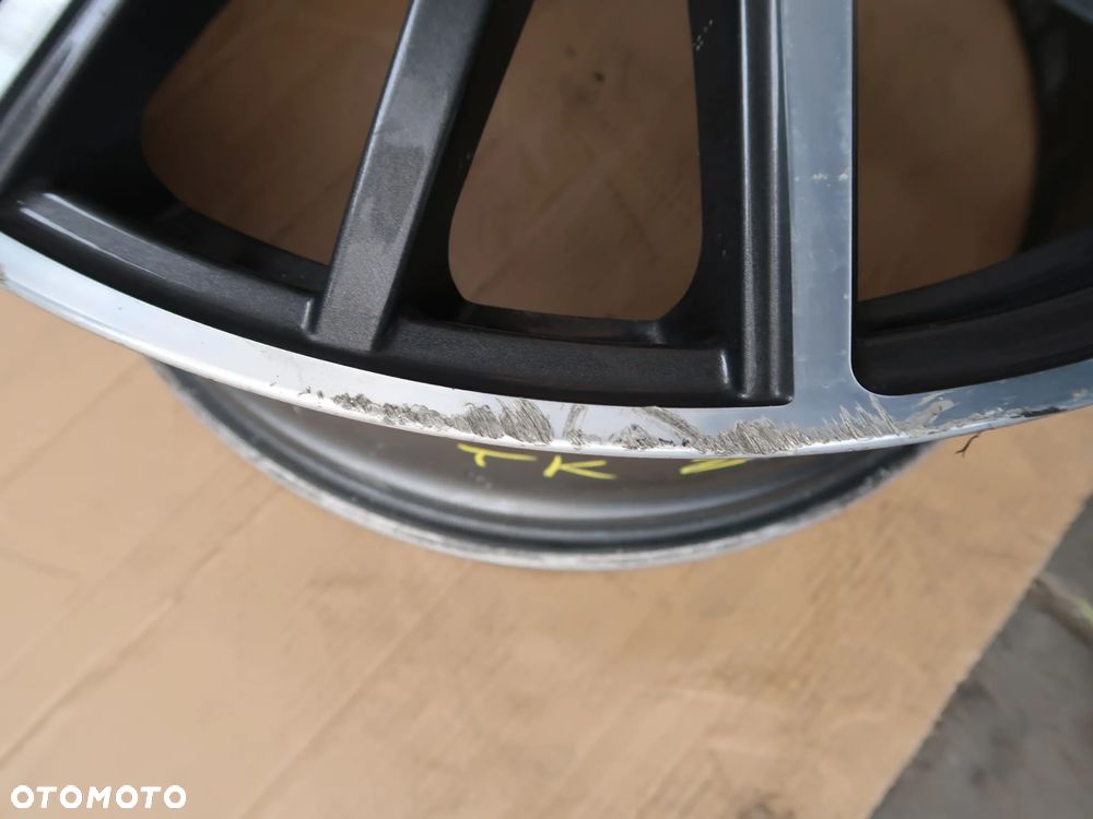 Z11 Felga Maserati Przód 9x21et40,5 670044700 - 4