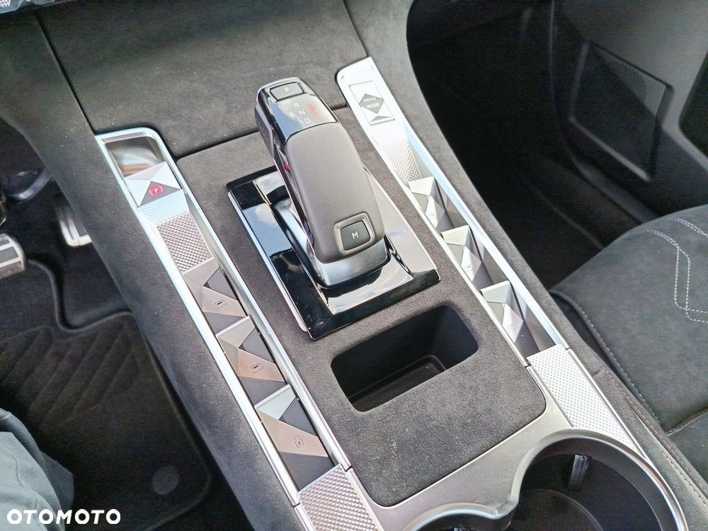 DS Automobiles DS 7 Crossback - 23