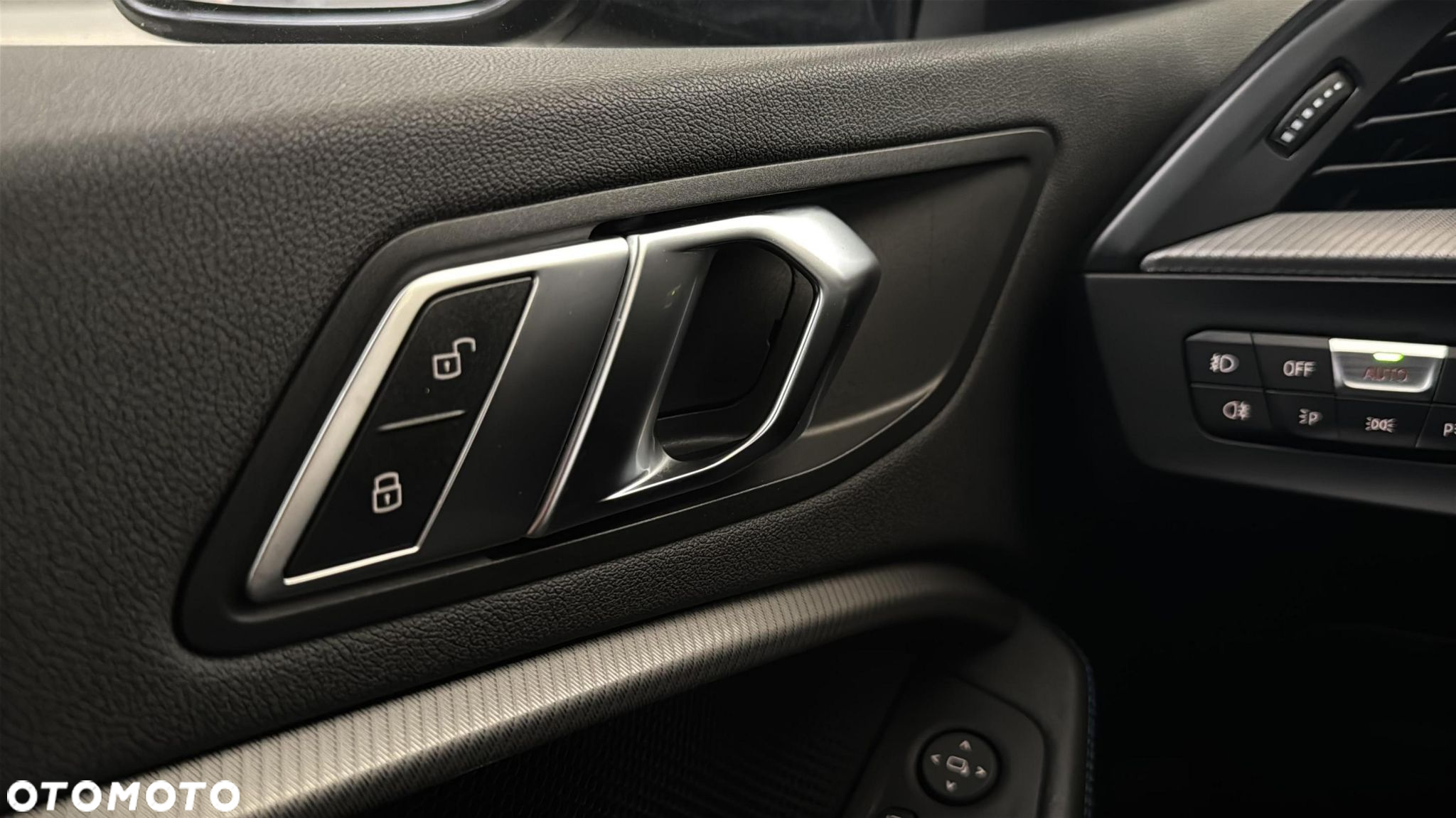 BMW Seria 1 118i - 28