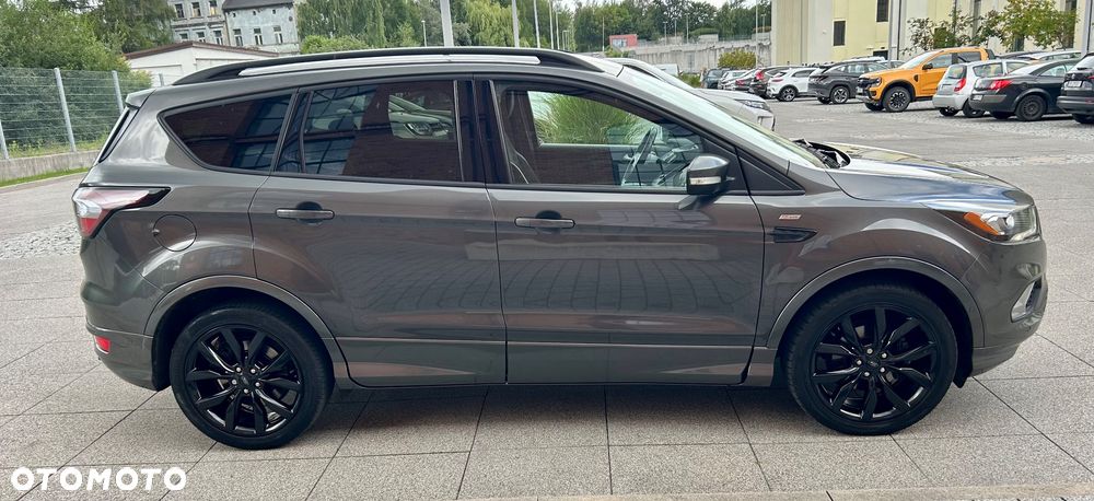 Ford Kuga 1.5 EcoBoost 2x4 ST-Line - 6