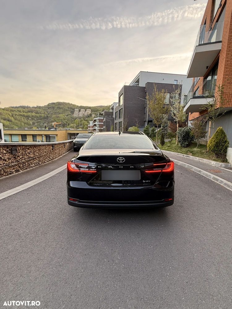 Toyota Camry 2.5 HEV Luxury - 5