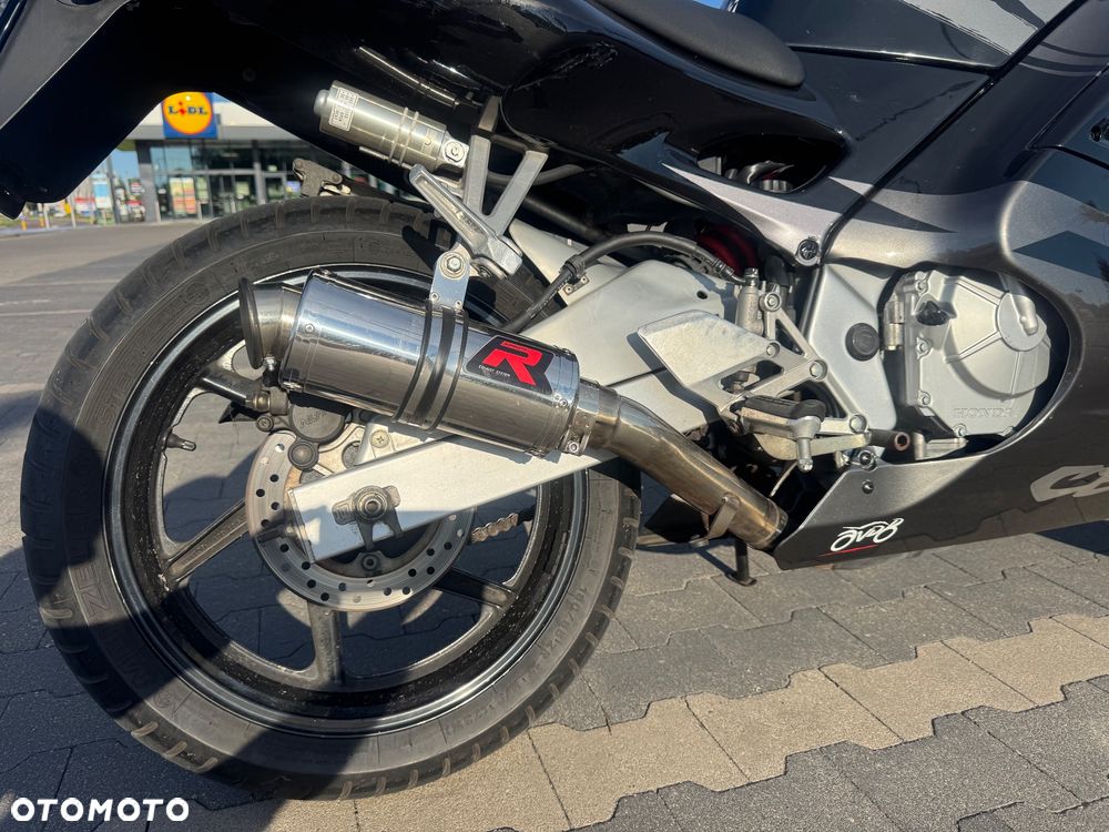 Honda CBR - 3